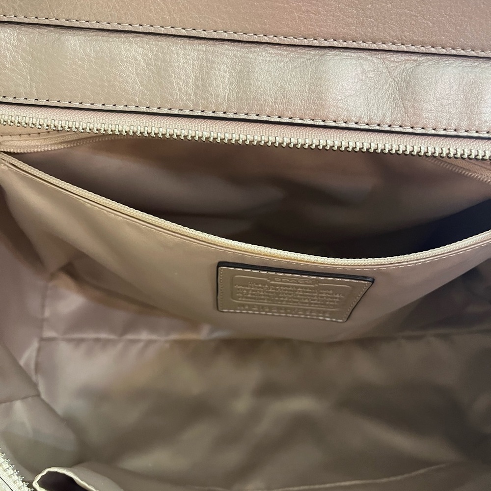 Coach Gold Leather Bag - Picture 9 of 14